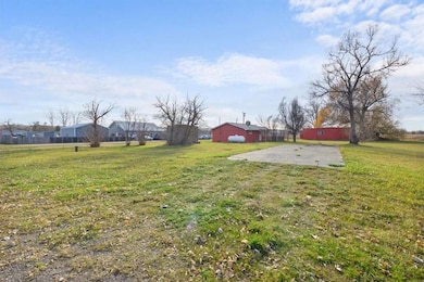 8 Broadway Ave, Joliet, MT 59041 - photo 2