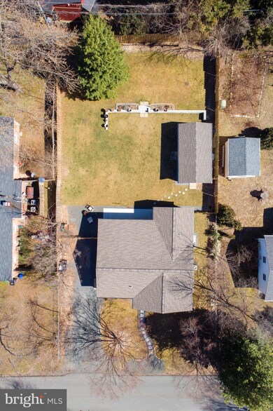 209 Sycamore St, Middleburg, VA 20117 - photo 4