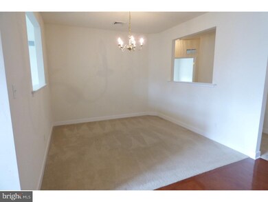 1017 Burgundy Cir, Pennsburg, PA 18073 - photo 5