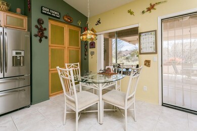 006_Dining Room