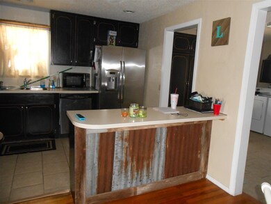 1207 E Broadway St, Cushing, OK 74023 - photo 6