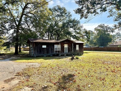 811 S Fenner Ave, Cleveland, TX 77327 - photo 2
