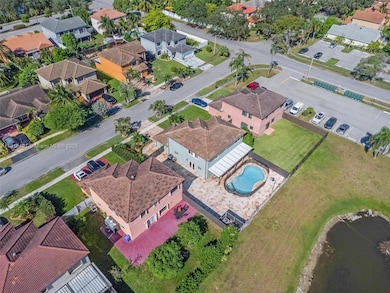 1521 SW 87th Terrace, Pembroke Pines, FL 33025 - photo 4