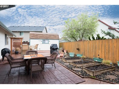 376 SW Chapman Ave, Troutdale, OR 97060 - photo 7