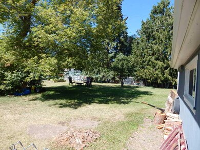552 3rd Ave WN 002