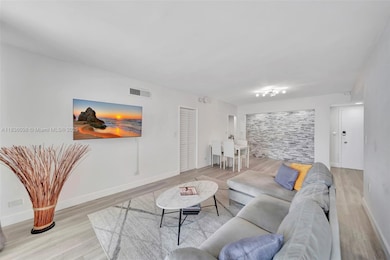 Carriage Club North unit 815, Miami Beach, FL 33140 - photo 4