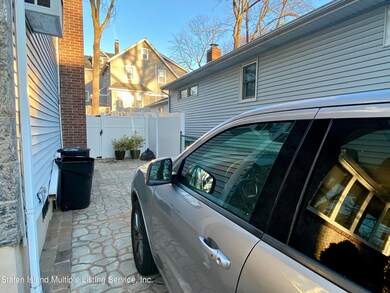 663 Broadway, Staten Island, NY 10310 - photo 6