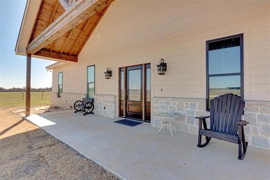 1155 Meadow Bend Cir, Stephenville, TX 76401 - photo 5