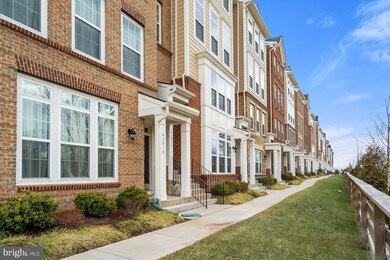 43425 Town Gate Square, Chantilly, VA 20152 - photo 3