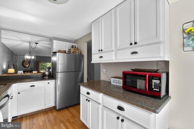 1785 Whisperhill Dr, Reston, VA 20194 - photo 6