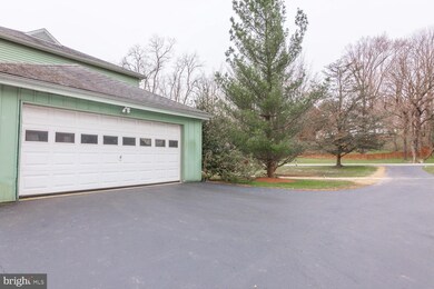 489 Dean Dr, Kennett Square, PA 19348 - photo 4
