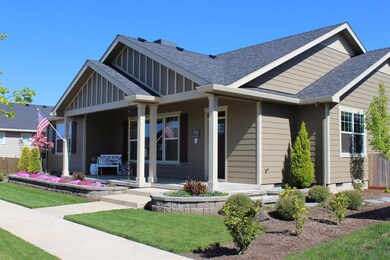 545 Bridge Creek Dr, Central Point, OR 97502 - photo 2