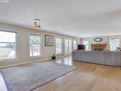 2140 Valley Ct, West Linn, OR 97068 - photo 5