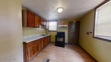 237-E-21St-1-06042021_173255