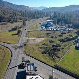 4784 Monument Dr, Grants Pass, OR 97526 - photo 5