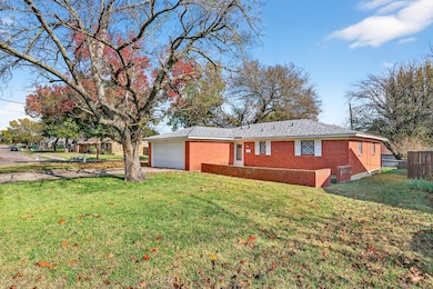 701 Hillside Dr, Sherman, TX 75090 - photo 3