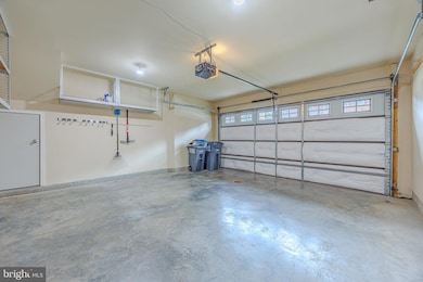 6672 Bartrams Forest Ln, Haymarket, VA 20169 - photo 2