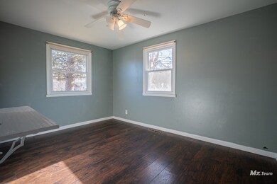 136 Pecos Cir, Carpentersville, IL 60110 - photo 7