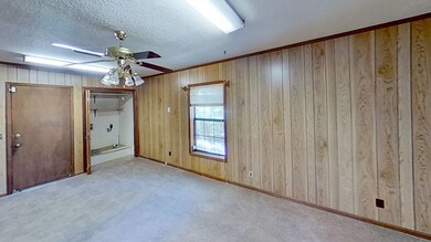 Den w/fireplace