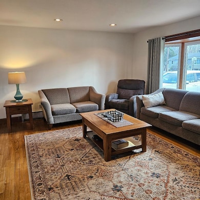 28 Cardinal Dr, Poughkeepsie, NY 12601 - photo 7