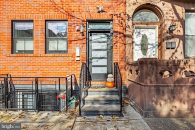 1513 Christian St unit 4, Philadelphia, PA 19146 - photo 4