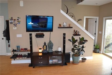 30 N Willow Brook Dr, Asheville, NC 28806 - photo 5