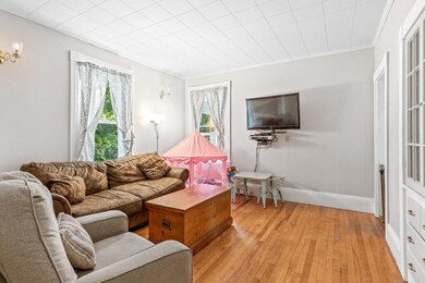 2 Thorndike St unit 2, Salem, MA 01970 - photo 4