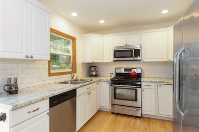 5136 Hill Top Rd, Fitchburg, WI 53711 - photo 6