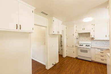 005_Kitchen