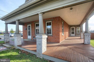 552 W Main St, New Holland, PA 17557 - photo 6