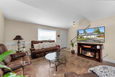 931 120th St SW unit A & B, Everett, WA 98204 - photo 4