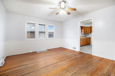 127 E Oakside St, South Bend, IN 46614 - photo 4