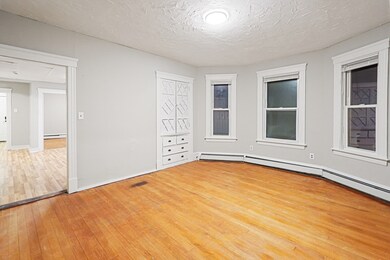 15 1/2 Mendon St unit 3, Worcester, MA 01604 - photo 2