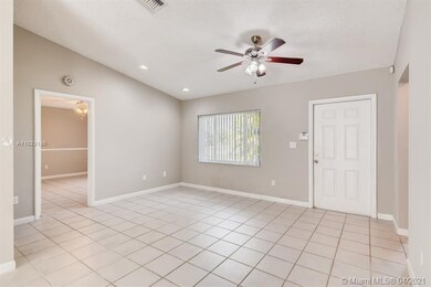 unlisted-address, Davie, FL 33325 - photo 3