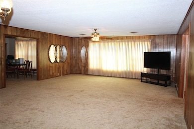 1011 N Munday Ave, Munday, TX 76371 - photo 6