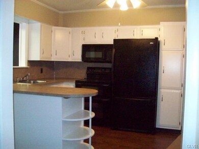 5511 Chestnut St, Emmaus, PA 18049 - photo 5