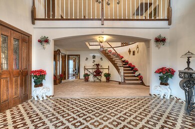 410 East Barefoot Road-large-003-Foyer-1