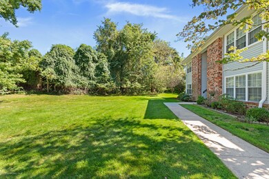 24 Snowberry Ct unit D1, Red Bank, NJ 07701 - photo 3