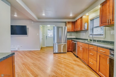 Kitchen1_.jpg