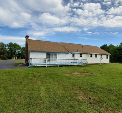 112 Number 6 Schoolhouse Rd, Charlton, MA 01507 - photo 5