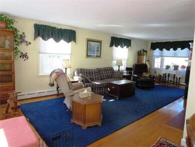 14 Stoneleigh Rd, Worcester, MA 01606 - photo 7