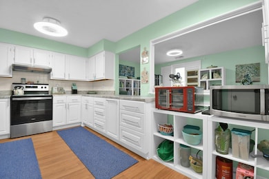 6-web-or-mls-5885-beechcroft-rd-315