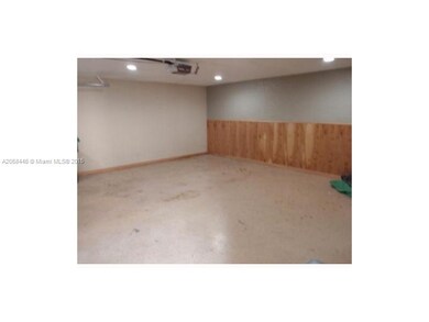 Parking Lot/Garage
