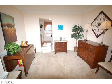 Dining Room - Large dining room that opens to grea