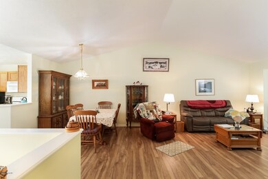 006-Living_Room-5931694-medium