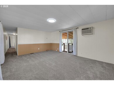 1125 58th St unit 11, Springfield, OR 97478 - photo 3