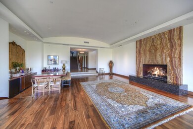 005_Living Room