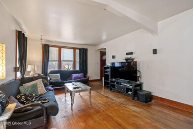 11-web-or-mls-2075-curry-rd