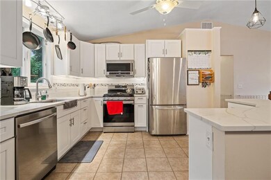 29 River Dr, Johnston, RI 02919 - photo 2