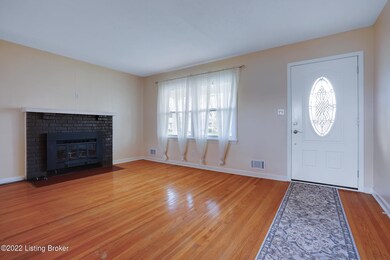 7903 Tip Top Ln, Louisville, KY 40219 - photo 6